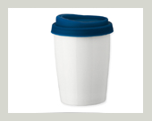 kleiner-coffee-to-go-becher-porzellan-dunkelblauer-deckel