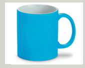 matte-neon-farbe-blau-hellblau-glasur-tasse-becher-matt